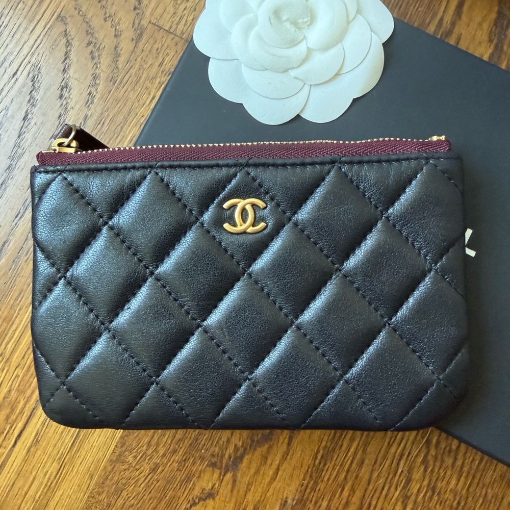 Chanel Classic Zipped Small Pouch - Picture 10 of 16